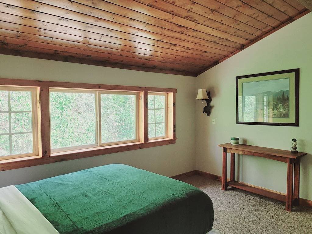 Foto 7 von 15: Private Cabin on Beautiful River! Enjoy the popular Paiute Atv Trail.