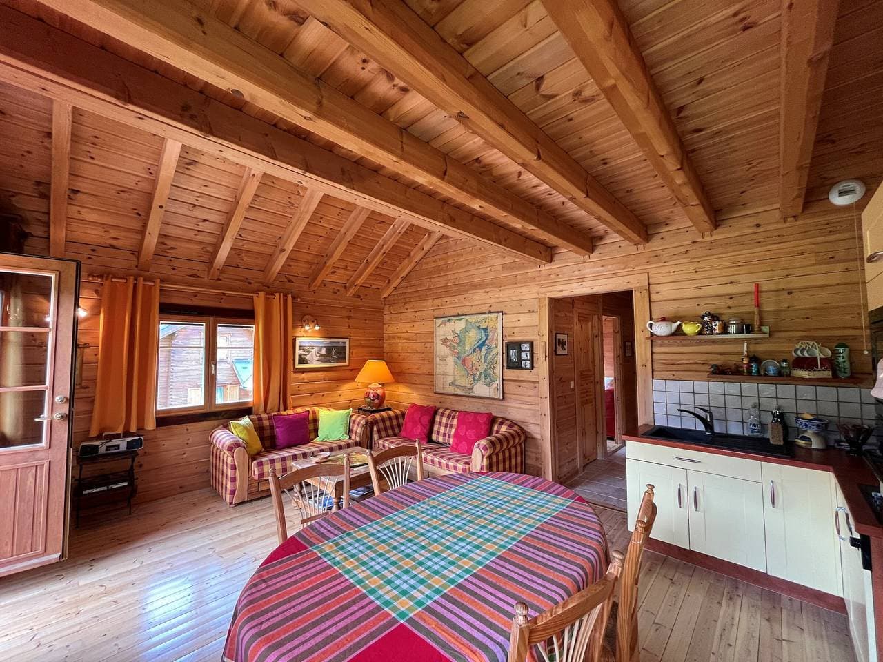 Foto 3 von 12: 3-Zimmer-Wohnung an der Piste, ruhig, 6 Betten