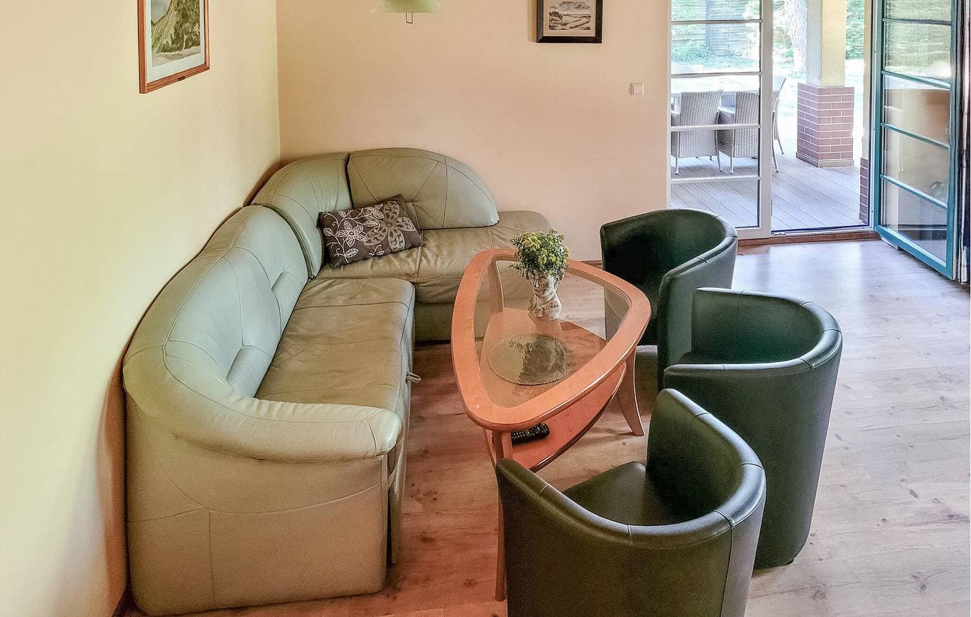 Foto 12 von 22: Ferienhaus für 6 Personen mit Terrasse