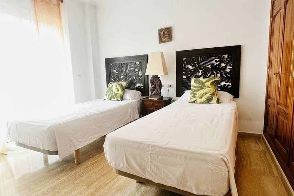 Foto 3 von 30: 🌞 Geräumige 3-Zimmer-Wohnung in einem Luxusgebäude, 150 m Strand, Internet🌞