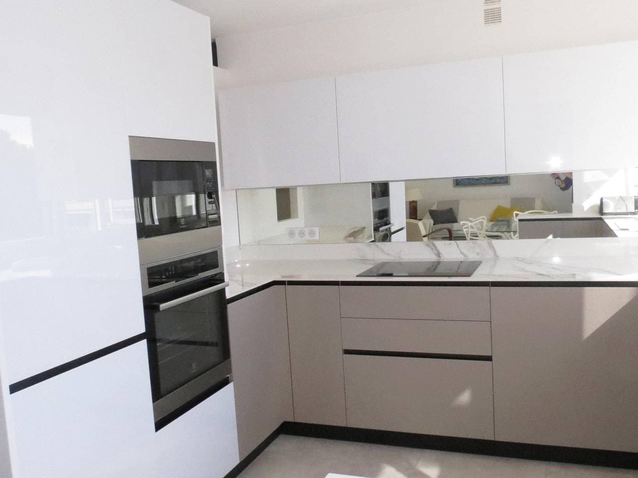 Foto 9 von 15: Renovierte 3-Zimmer-Wohnung mit Terrasse, Klimaanlage, WLAN und Garage in Sainte-Maxime