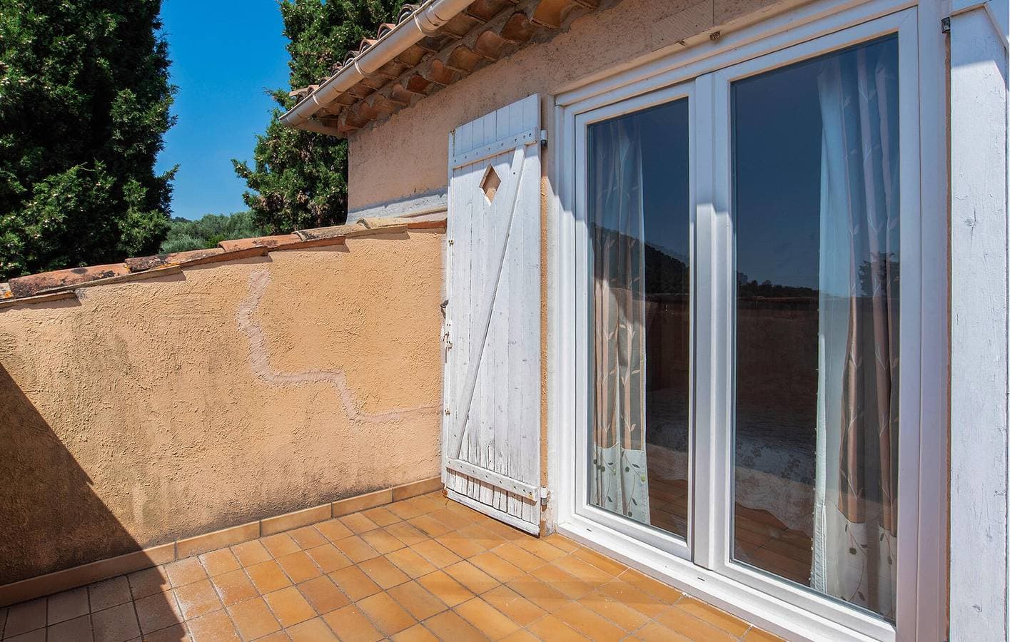 Foto 13 von 22: Wohnung mit Meerblick, Pool und Terrasse in Grasse