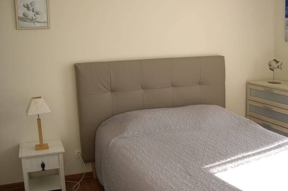 Foto 2 von 27: Audierne. Plouhinec Wohnung mit Blick auf den Hafen von Audierne Meerblick