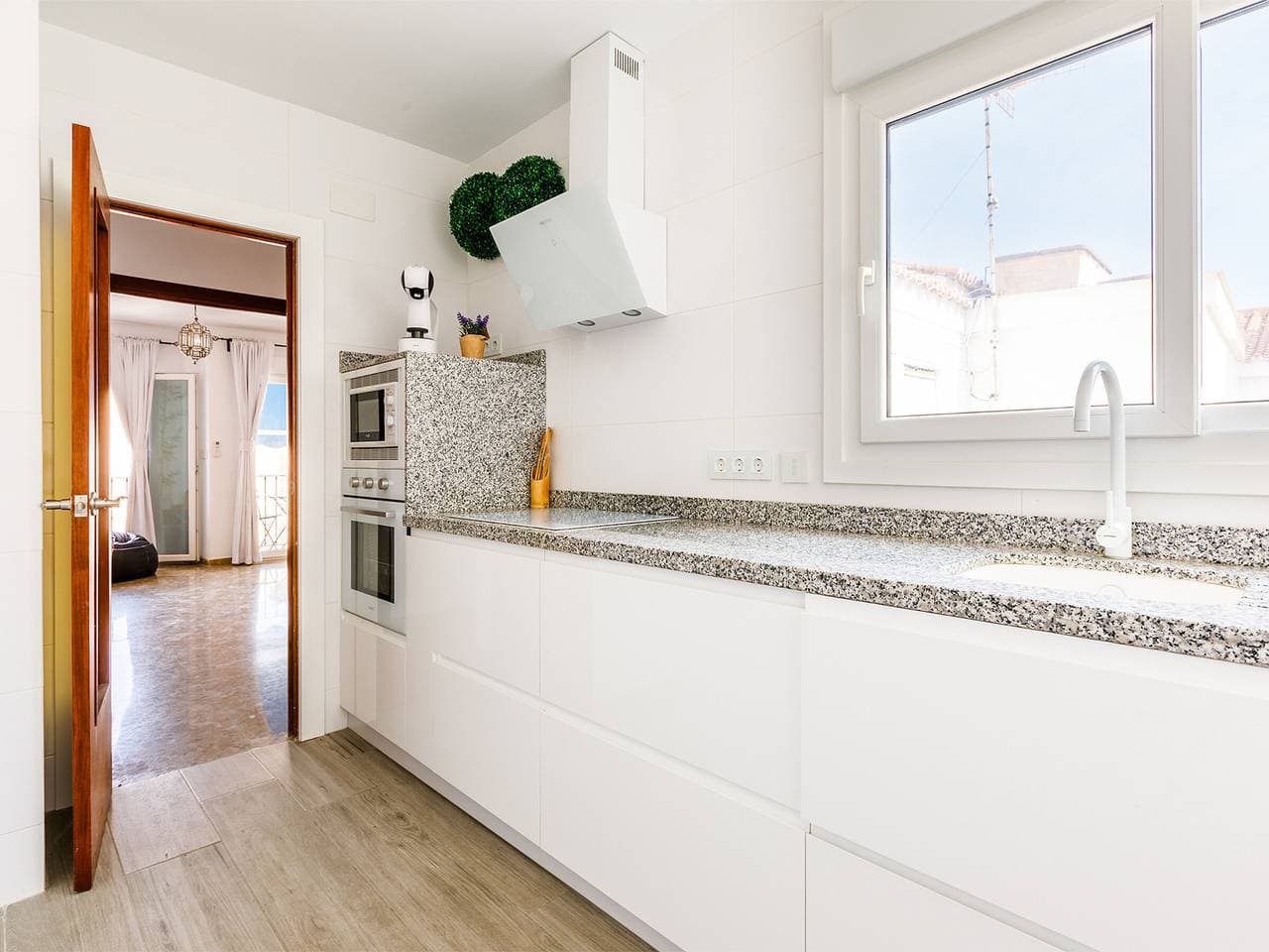 Foto 13 von 35: Wohnung in Caleta de Vélez - 2 Schlafzimmer, klimatisiert