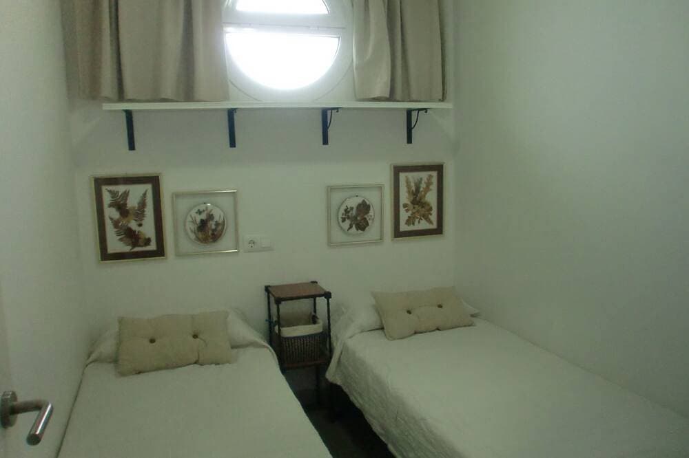 Foto 2 von 19: Wohnung in privater Villa 1,5 km. von Lloret de Mar. 500 Meter entfernt vom Cal Strand entfernt