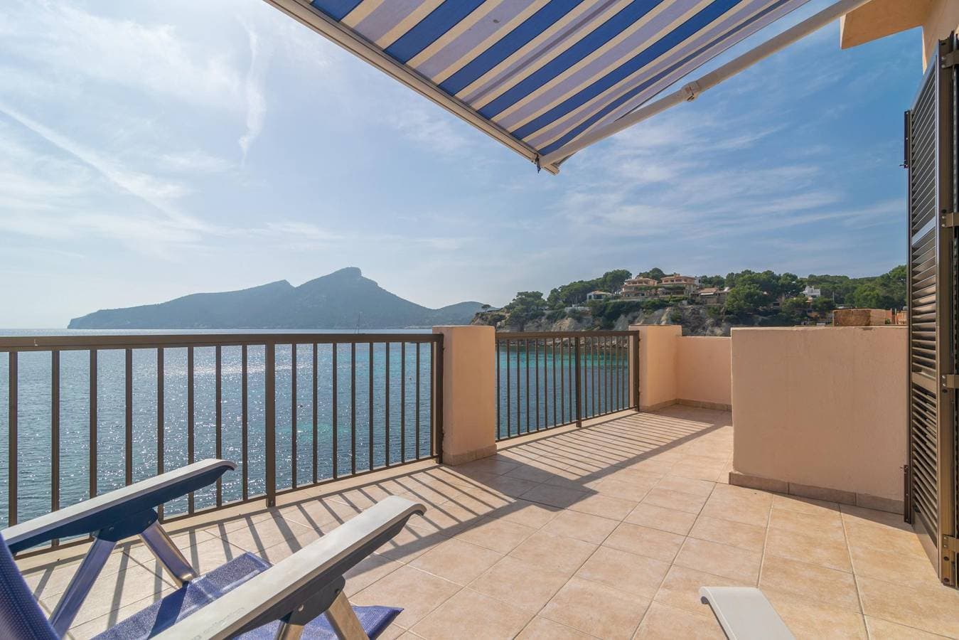 Foto 3 von 43: Vista Azul 8 - Ferienhaus mit Blick auf das Meer und nur wenige Schritte vom Strand entfernt.