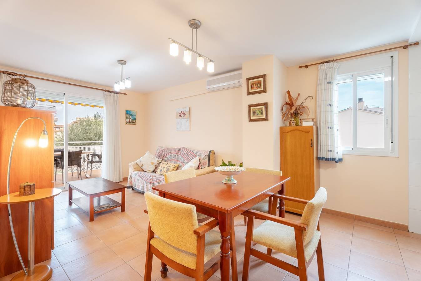 Foto 6 von 34: Ferienwohnung 'En Canet' mit Gemeinschaftspool, Wi-Fi und Klimaanlage