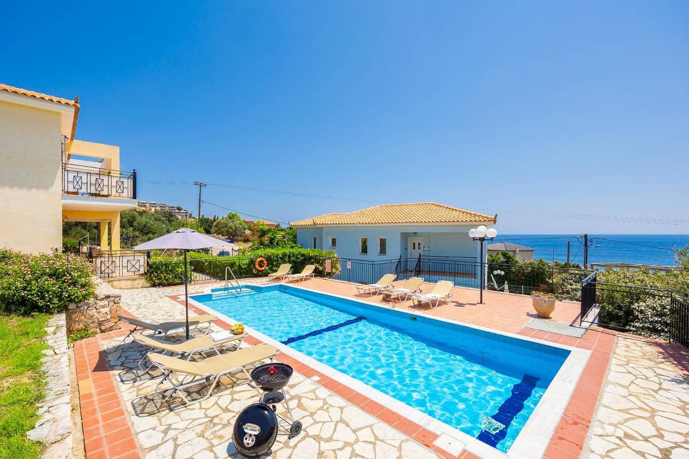 Foto 9 von 34: Villa für 6 Personen mit Balkon
