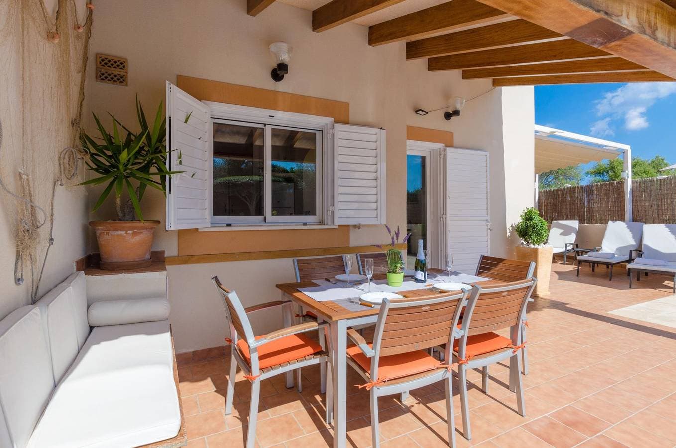 Foto 2 von 39: Casa Lena - Ferienhaus mit privaten Pool in Portocolom. WiFi gratis