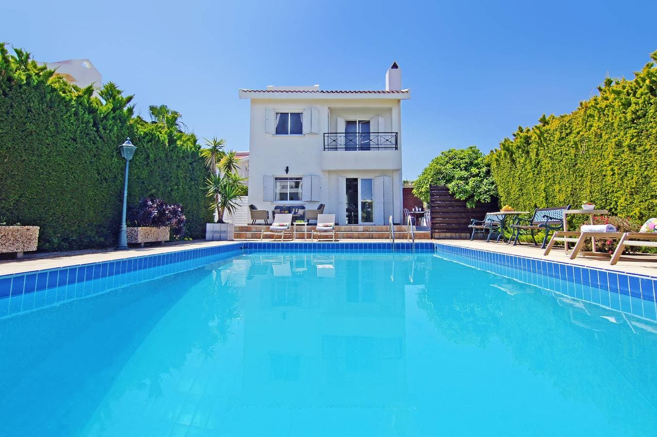 Foto 3 von 39: Villa für 6 Personen mit Balkon