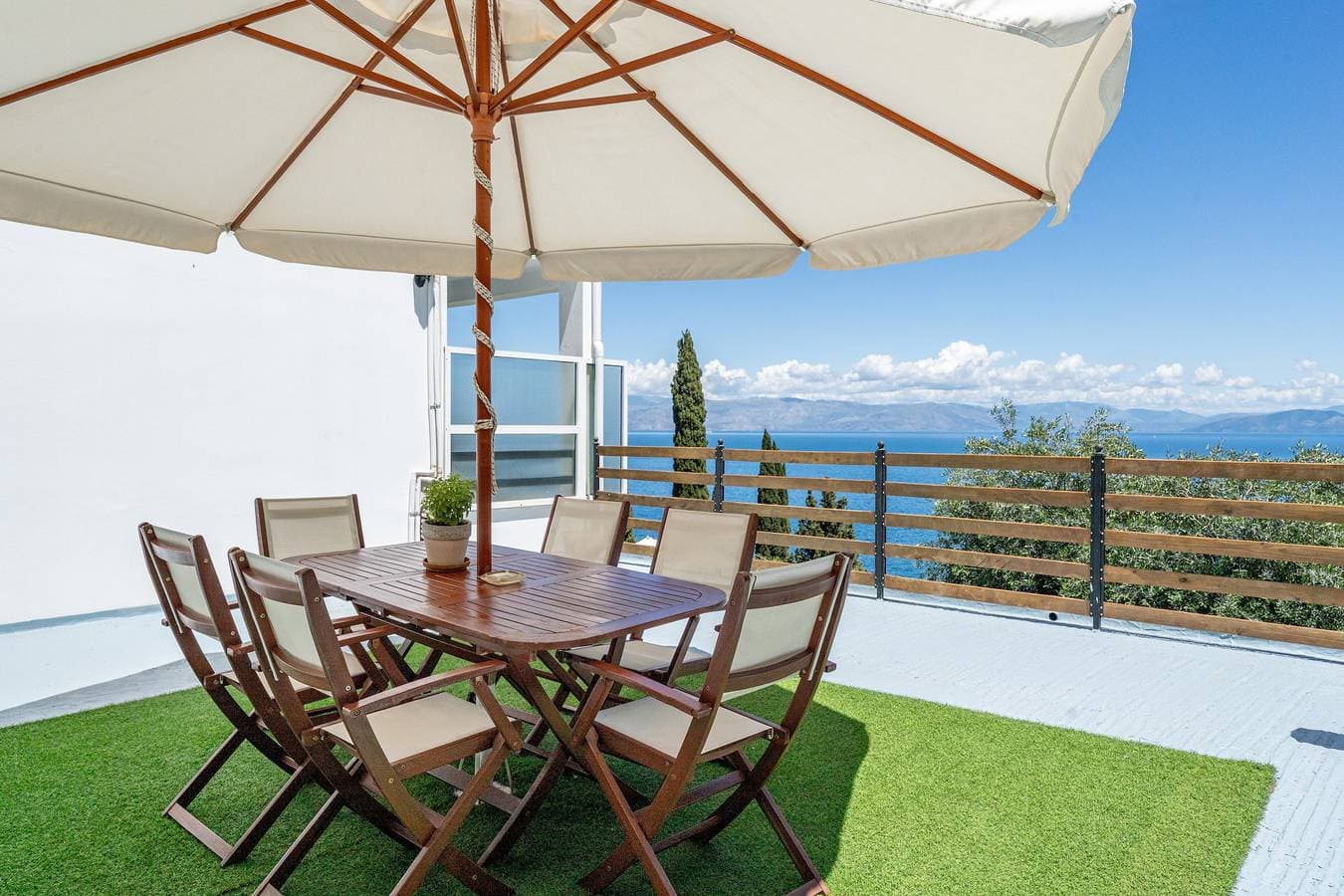 Foto 5 von 45: Zimmer 'Gartenblick 3' mit privater Terrasse, Wi-Fi und Klimaanlage