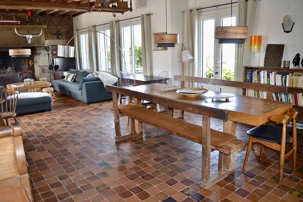 Foto 13 von 30: Charaktervolles Haus mit Terrassen und offenem Blick auf den Strand