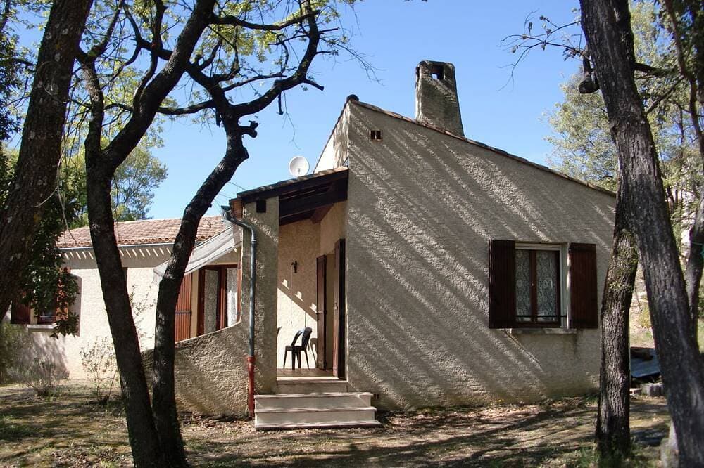 Foto 7 von 11: Villa des Chênes, Ombrage et Quiétude, à 5 min D'oraison et du lac de Baignade