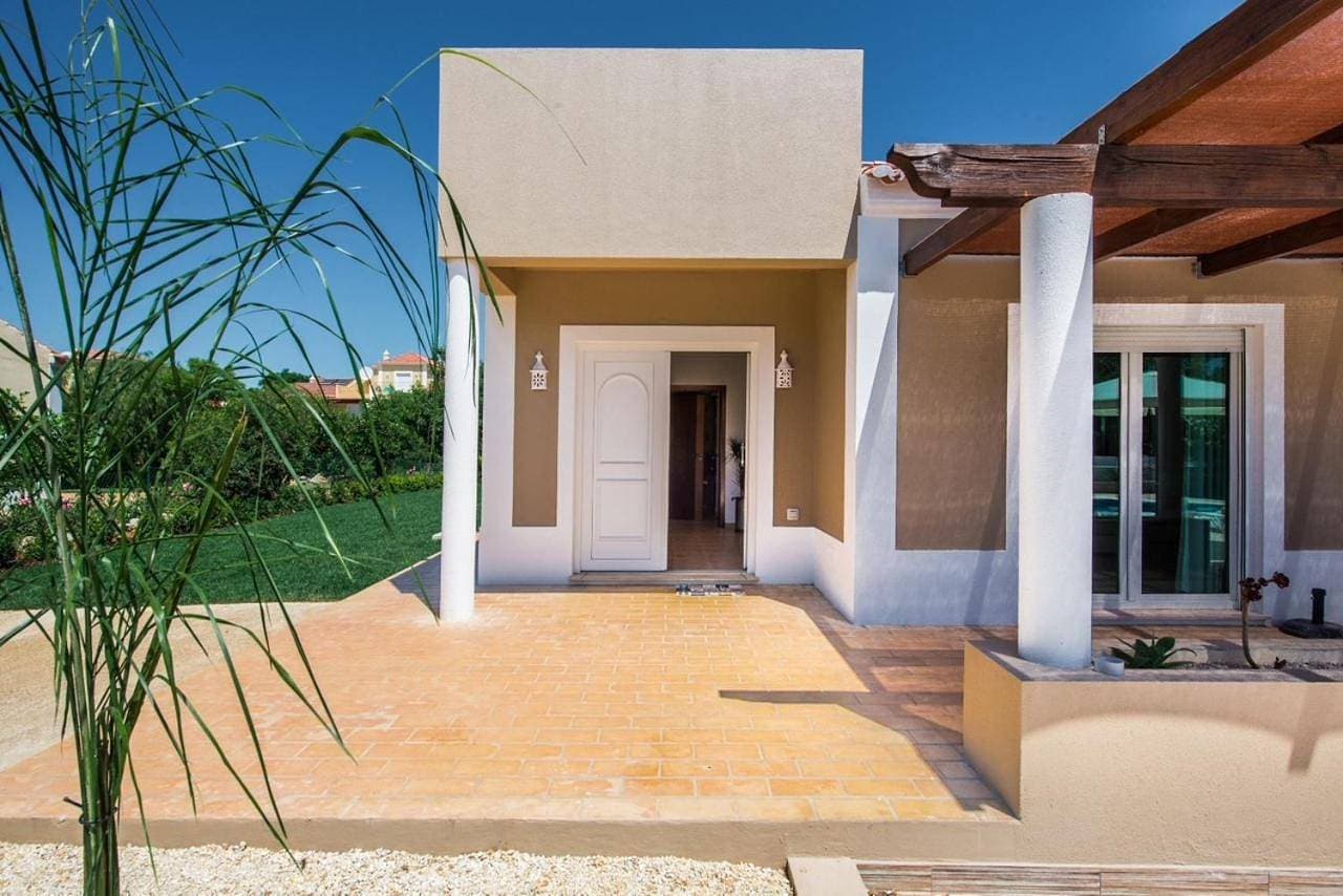 Foto 4 von 5: Villa