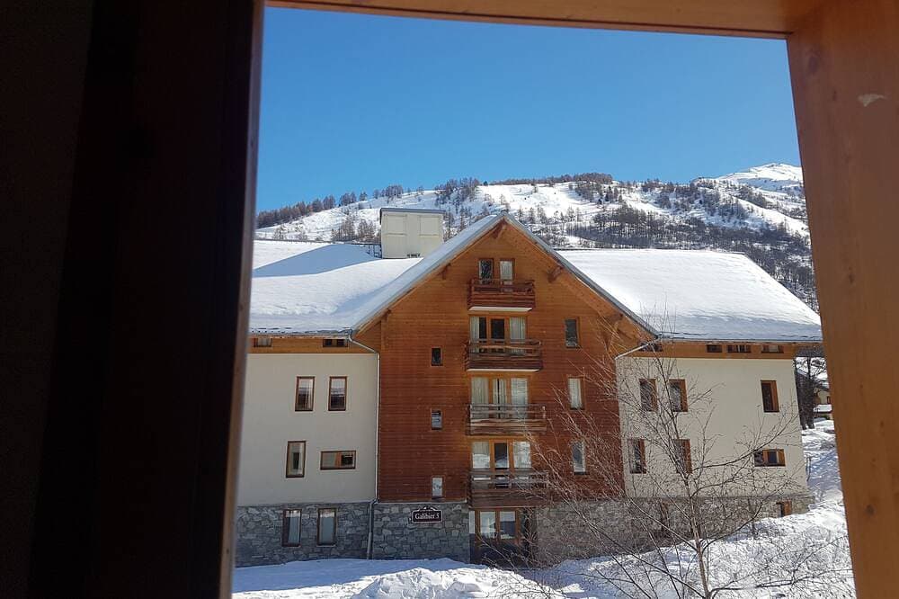 Foto 7 von 17: Komfortable \"5 Personen\" in der Nähe der Piste und Skischule. Kostenlose Tiefgarage