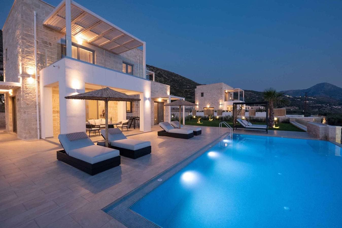 Foto 3 von 67: Villa für 8 Personen mit Balkon