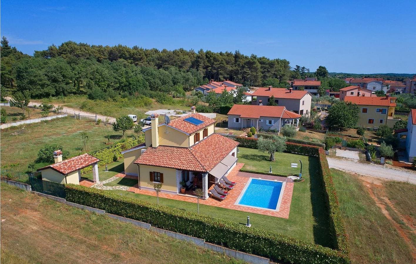 Foto 3 von 48: Reizende 2-Zimmer-Wohnung mit Pool und Terrasse in Visnjan, 500 m von den Sehenswürdigkeiten entfernt