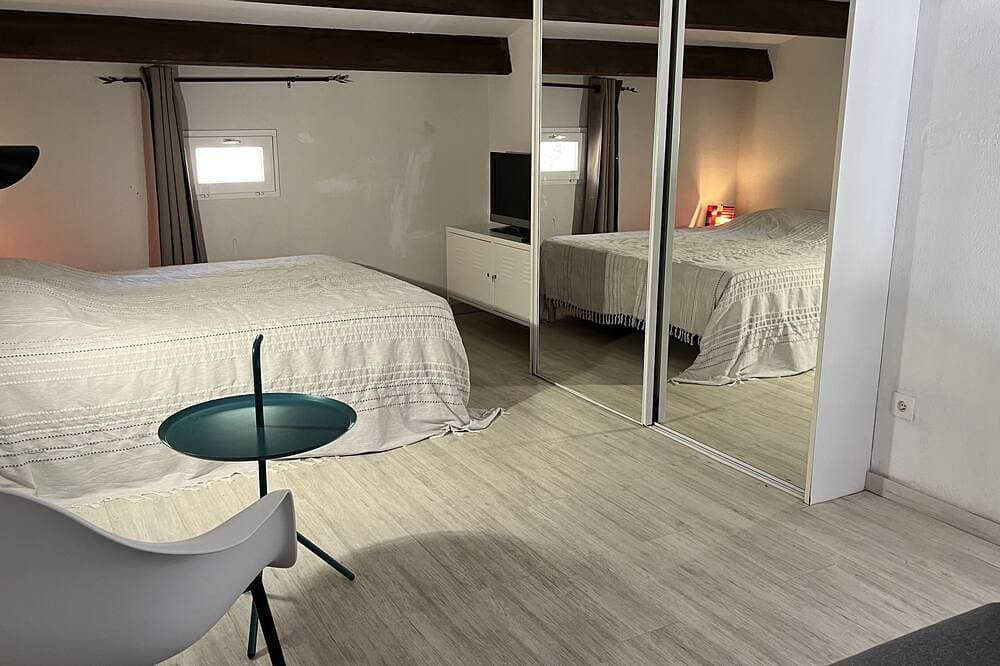 Foto 3 von 30: Möbliert 3 Sterne Golf St Tropez Rayol Canadel Mit Blick auf das Meer mit Pool