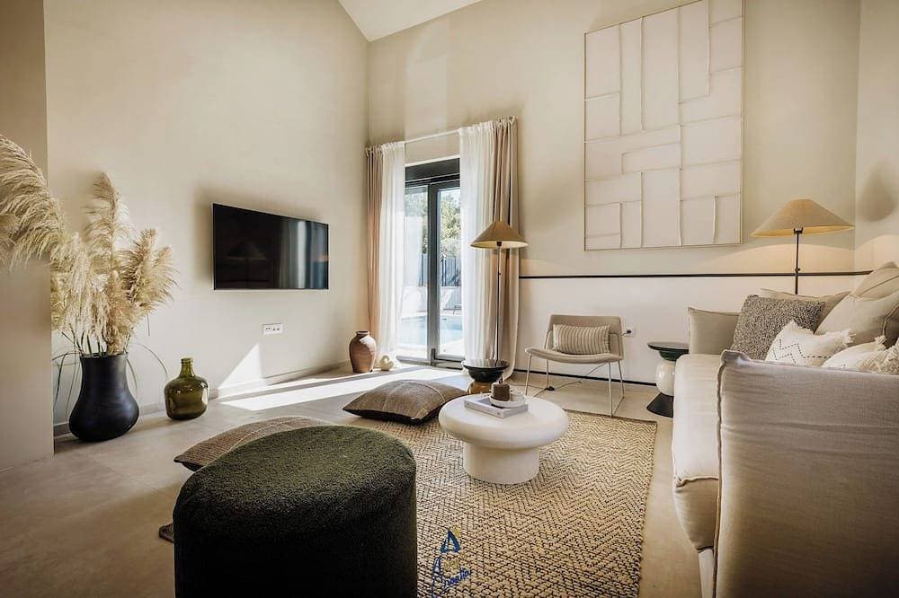 Foto 3 von 30: Charmante neue 3-Schlafzimmer-Villa für 6+2 Personen mit privatem Pool