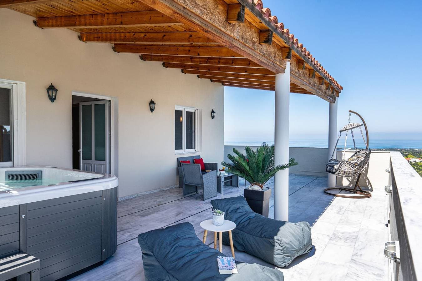 Foto 8 von 33: Villa für 8 Personen mit Meerblick