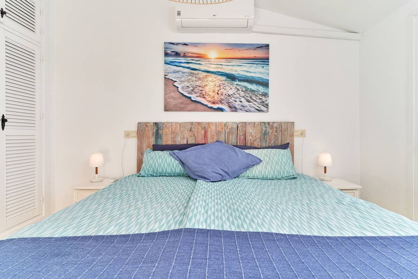 Foto 12 von 34: Ferienhaus "Ático Capela Vistas Al Mar" mit Meerblick, Gemeinschaftspool und WLAN