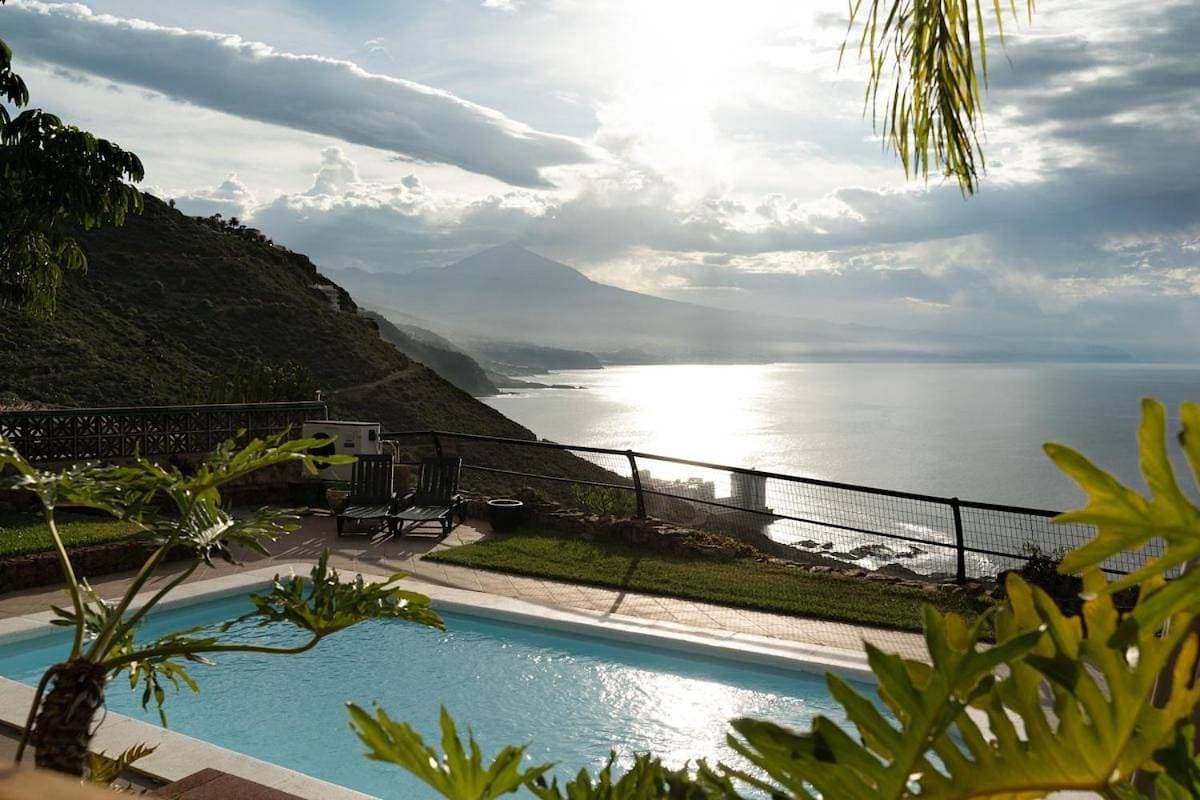 Villa Serena del Mar, Lujo con vistas al mar y Piscina Climatizada 1