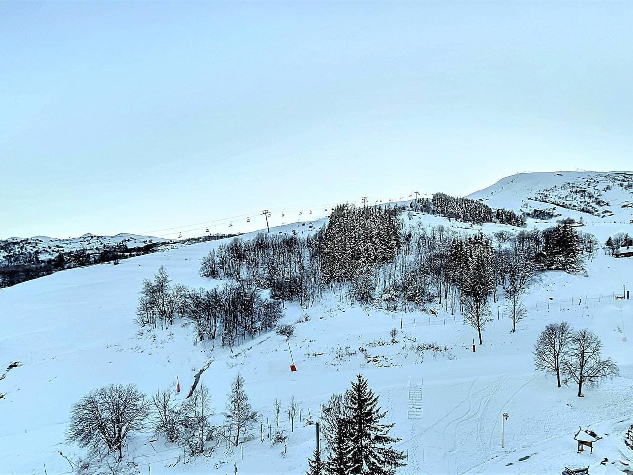 Foto 10 von 23: Helles Studio für 4, direkt an der Piste, Balkon, WIFI