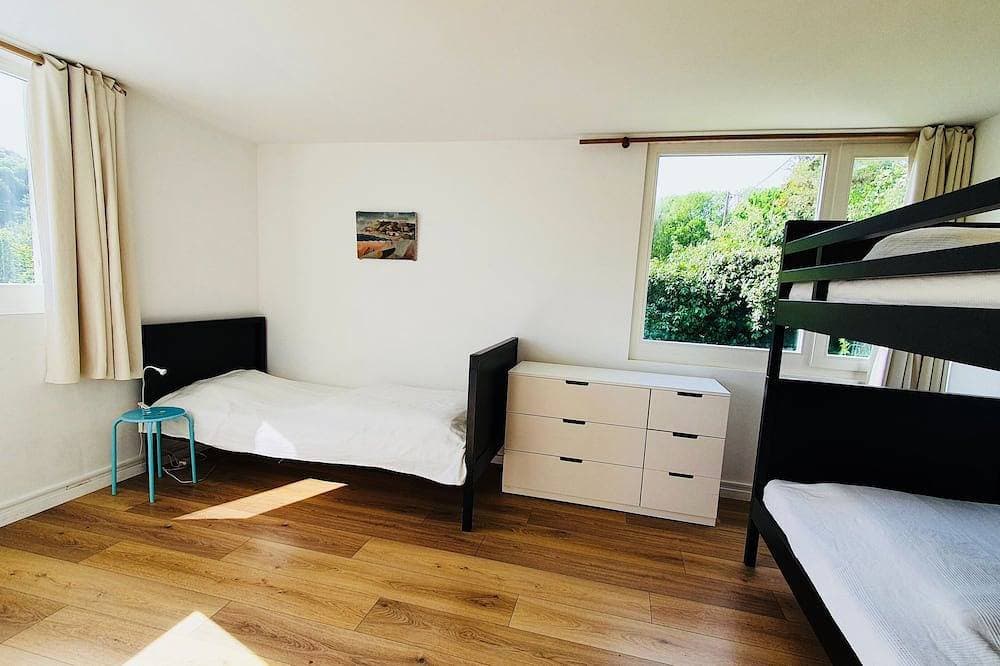 Foto 5 von 12: House with exceptional sea view and beach on foot for 7 people