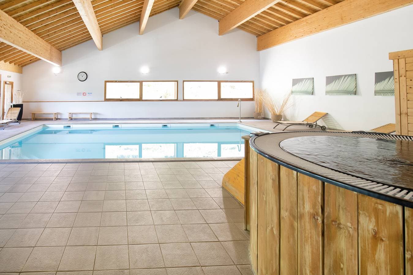 Foto 10 von 17: Hameau 3 203 - Spa & Piscine appartement 4 pers