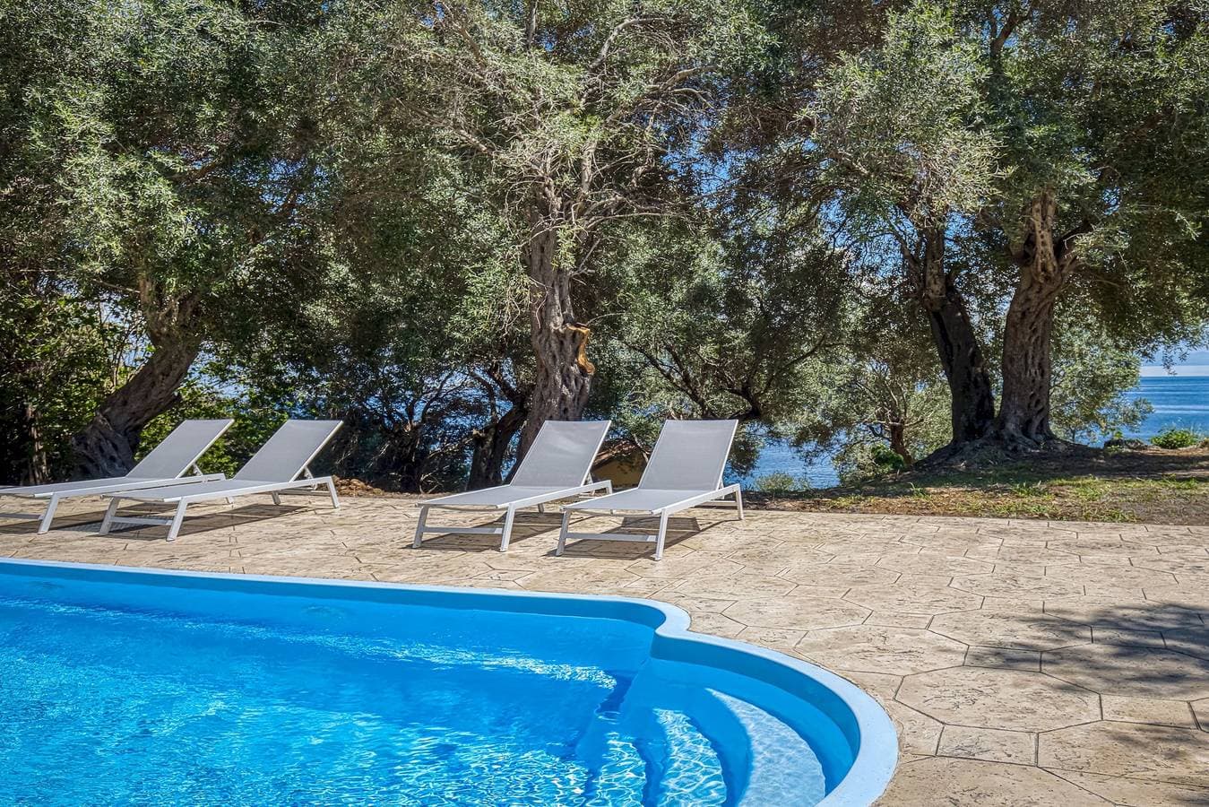 Foto 12 von 62: Villa für 8 Personen mit Pool