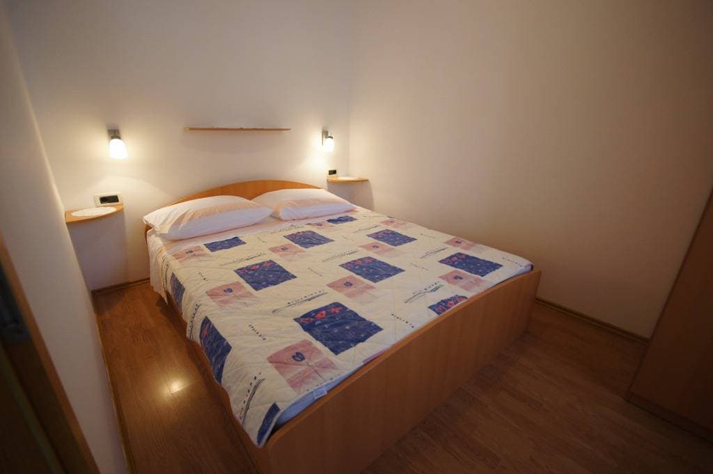 Foto 13 von 32: Ferienwohnung in Stara Novalja mit Meerblick, Loggia, Klimaanlage, W-Lan (183-2)