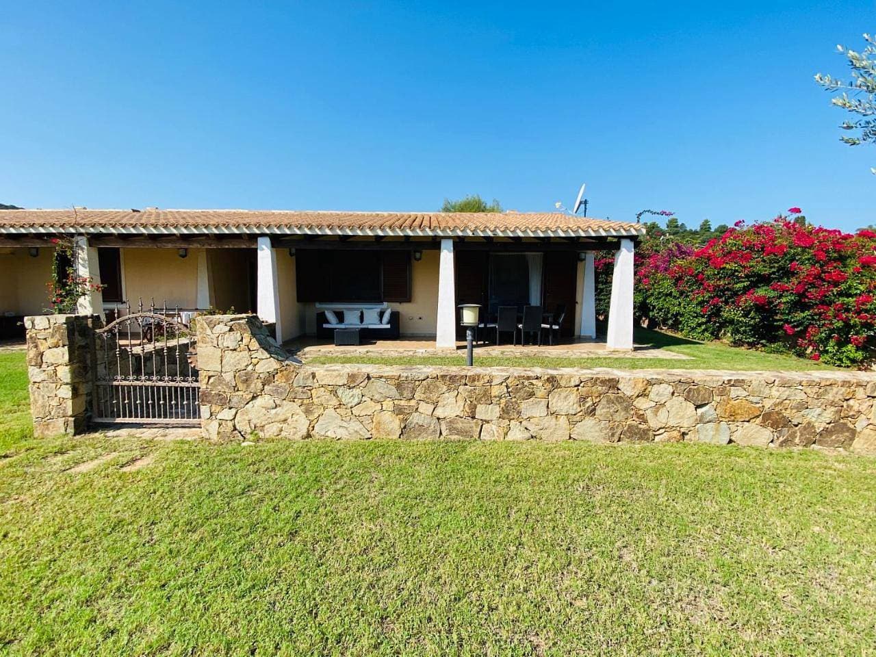 Foto 6 von 22: Villa with Swimming Pool View