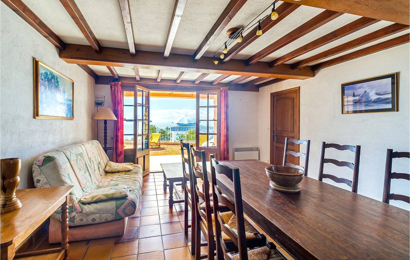Foto 4 von 21: 1km zum Strand von Anthéor: Pool, Terrasse, Parkplatz, WiFi