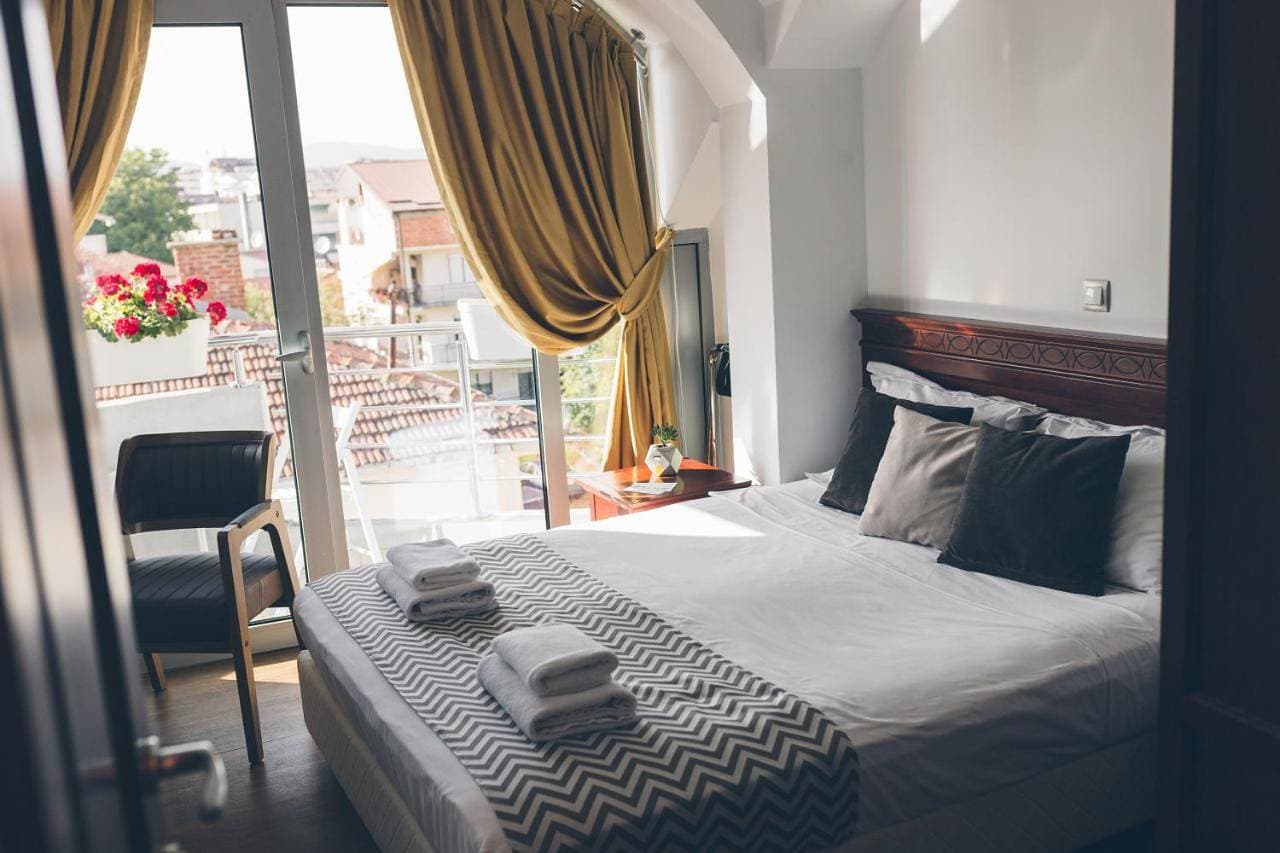 Foto 10 von 11: Double Room with Balcony