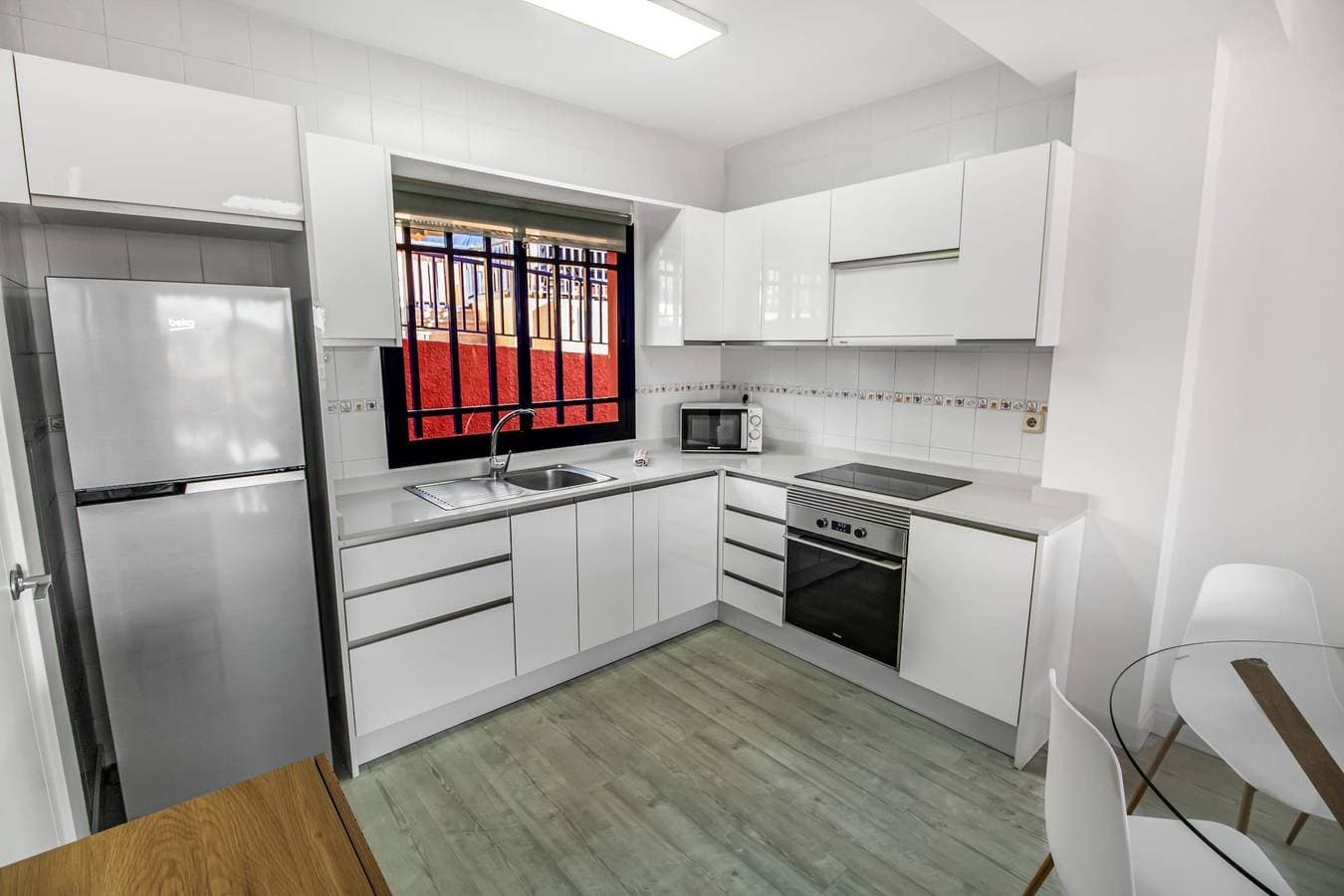 Foto 9 von 58: Ferienhaus für 6 Personen mit Pool