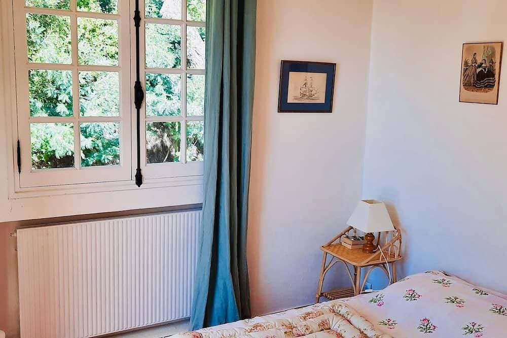 Foto 4 von 30: Large family home with exceptional views and swimming pool at Rayol Canadel