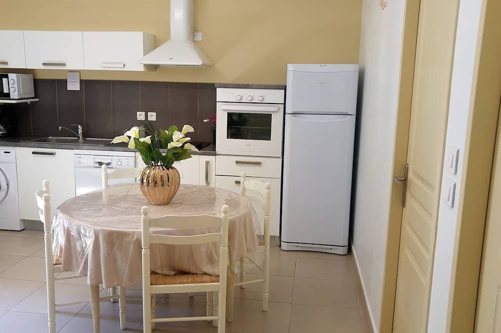 Foto 9 von 30: Gîte3-*** air-conditioning-wifi-heated pool- 2 bedrooms- river 1mn- beach5min- Pétanque