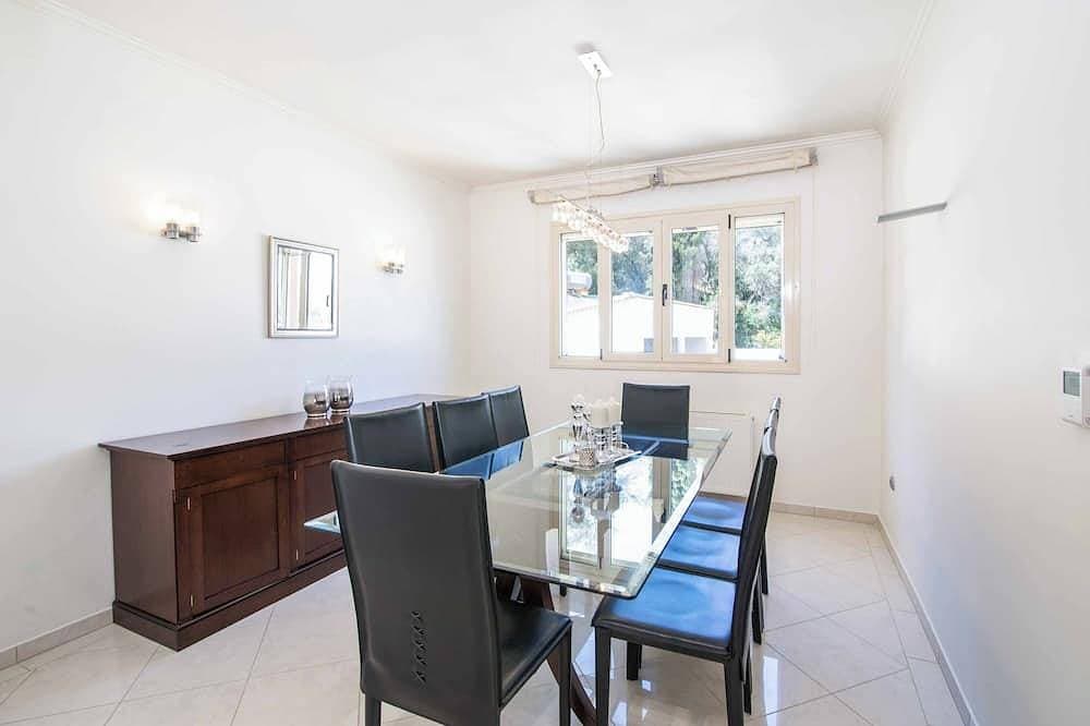 Foto 13 von 30: Villa Loukiana - Drei Schlafzimmer Villa, Schläft 7