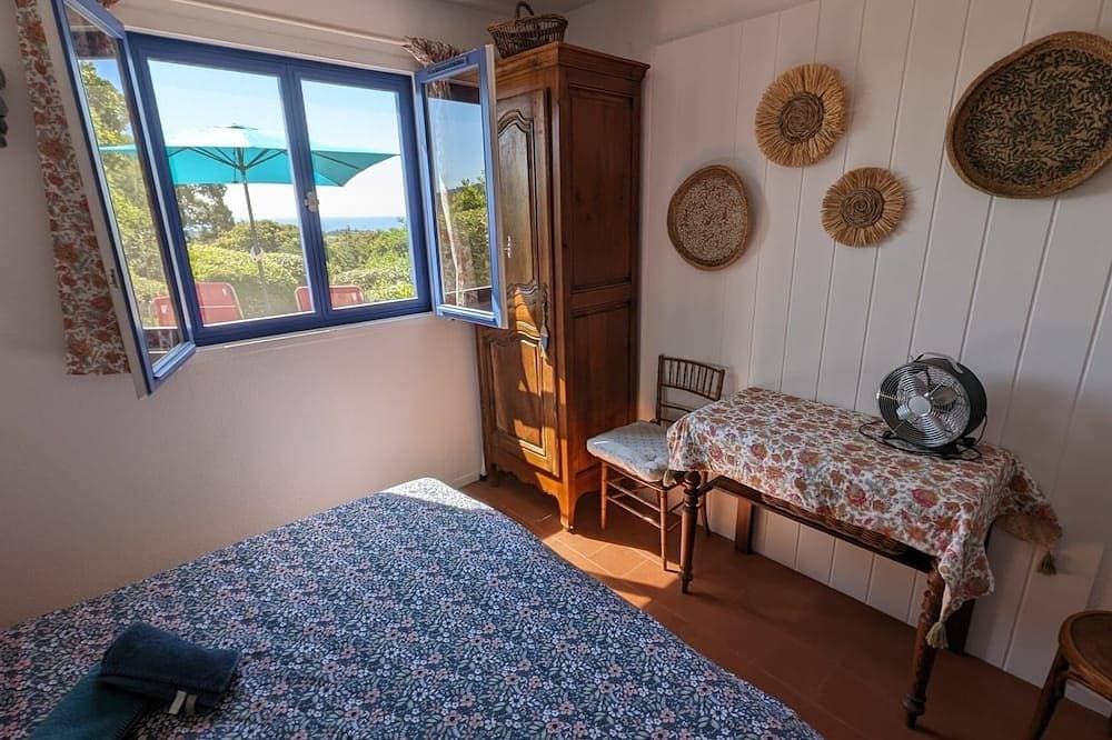 Foto 4 von 30: Charming, air-conditioned little cottage with ocean views in La Croix-Valmer, Gigaro, near St. Tropez