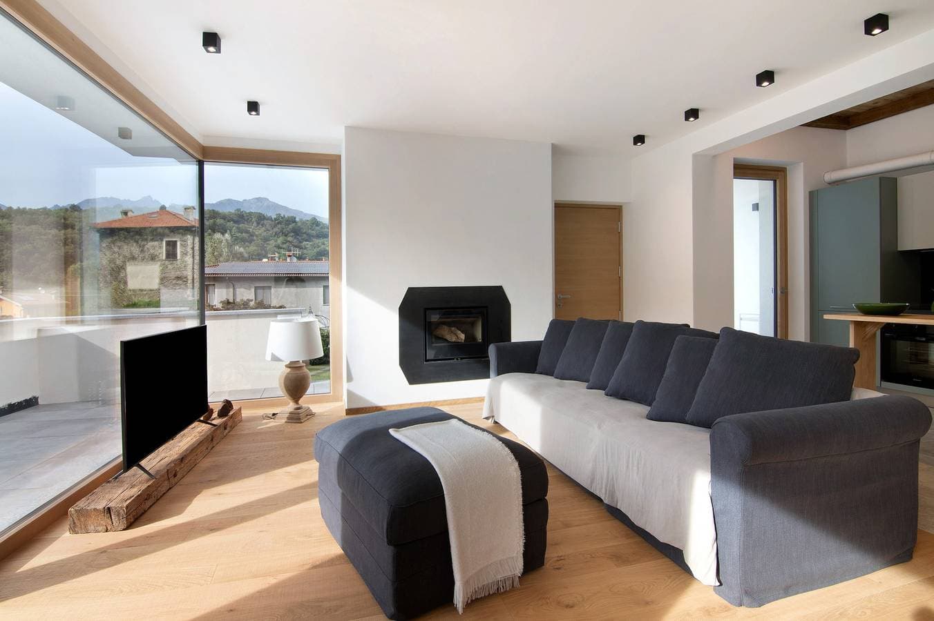 Foto 7 von 40: Ferienwohnung 'La Villa del Lago in Terrazzo' mit Meerblick, WLAN und Klimaanlage