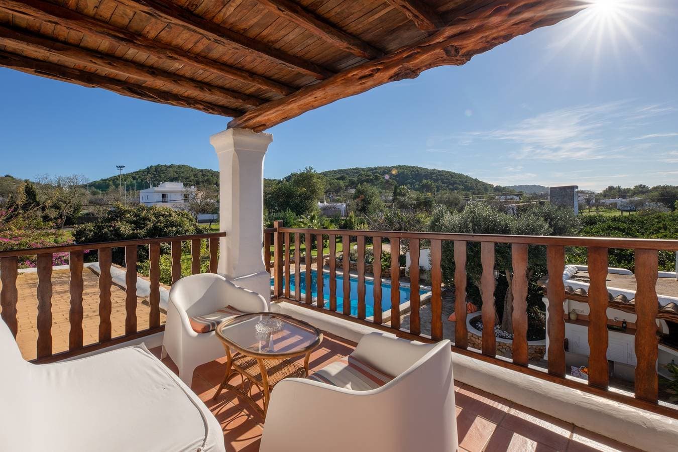 Foto 4 von 31: Gemütliche Finca mit Pool, Padel- und Fußballplatz - Can Gat Ibiza