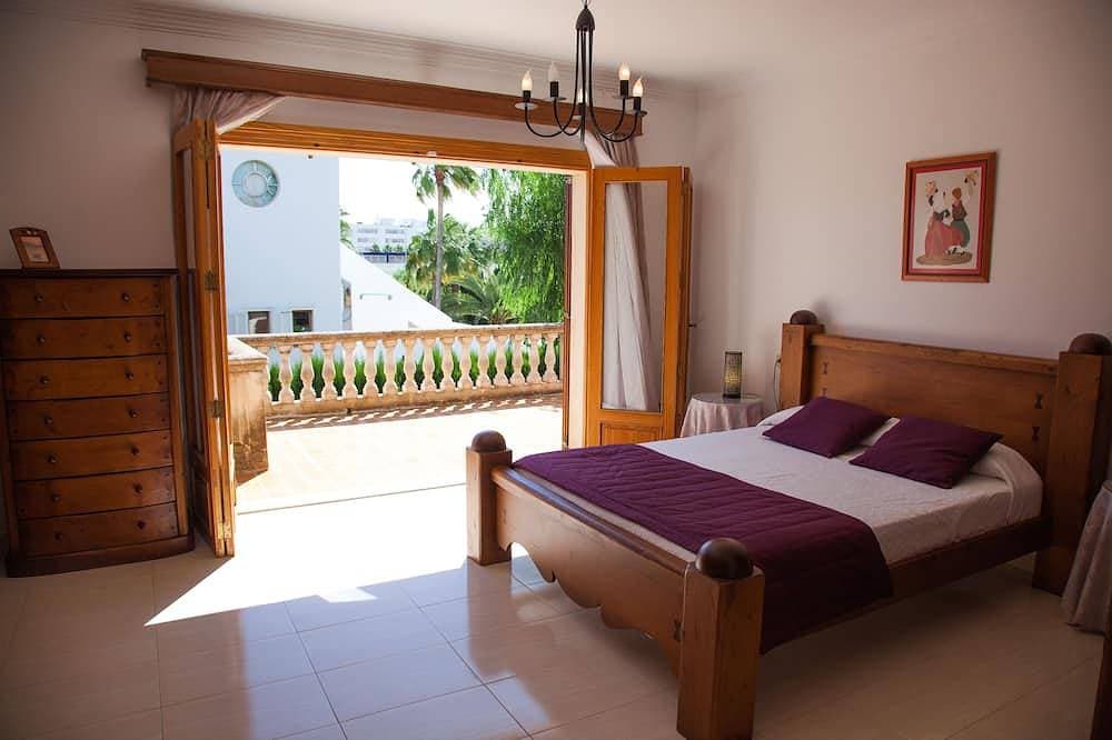 Foto 4 von 30: Angebot April-may Villa von 400 m² mit Privatem Pool und am Meer