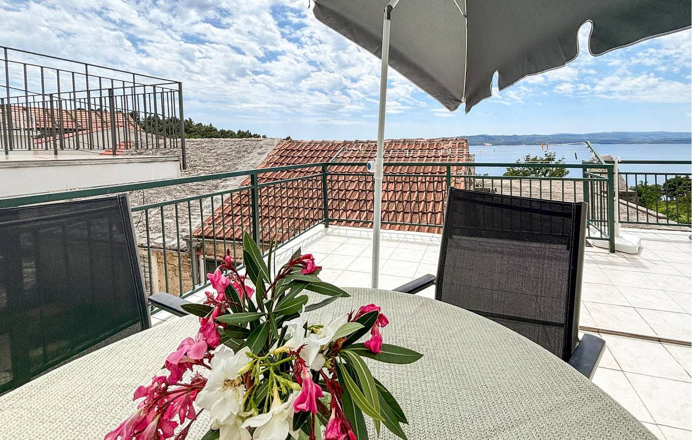 Foto 2 von 20: Apartment mit Meerblick, Wifi, AC, Parkplatz und Terrasse - 2km zum Strand