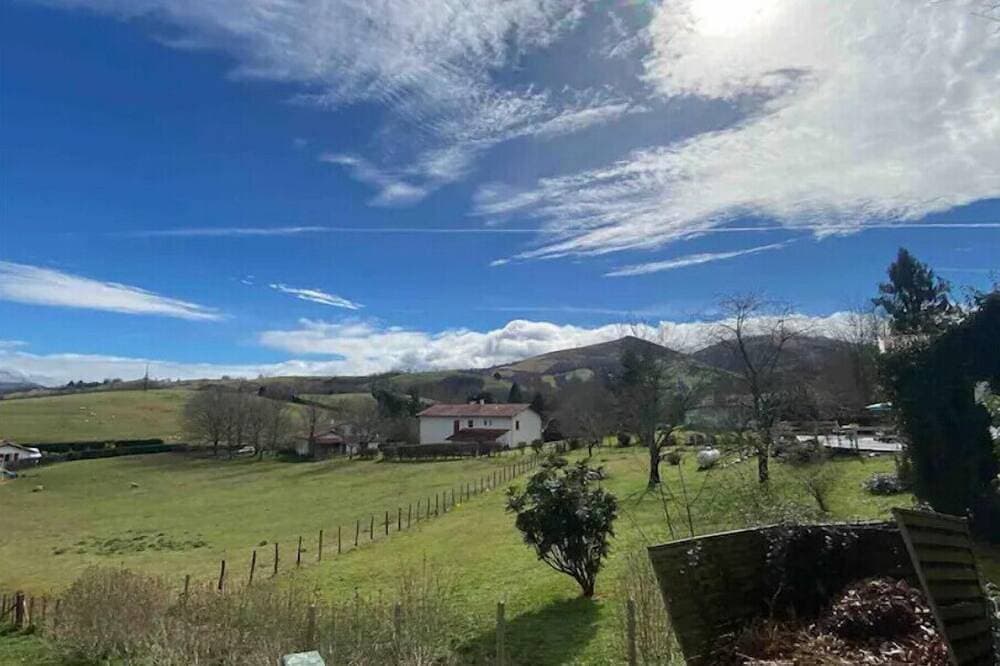 Foto 13 von 30: Classic Basque-Family Friendly, Swimming pool, Air conditioned, Quiet, Pastoral