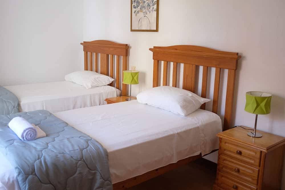 Foto 9 von 30: Walk to Marina, Relaxing Duplex in Central Location