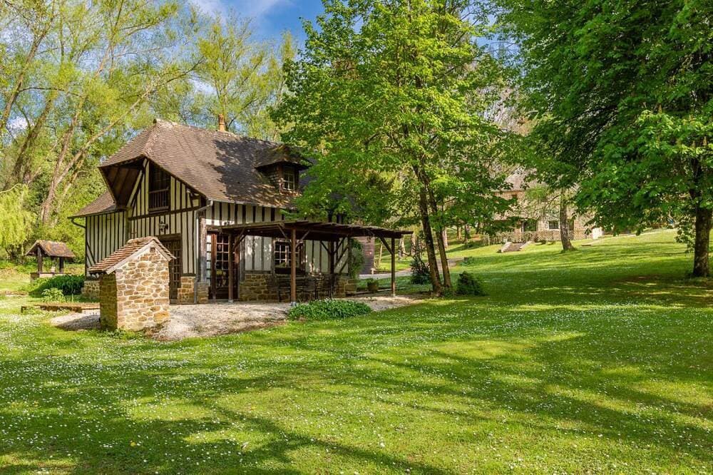 Foto 12 von 30: Cottage with shared swimming pool, hot tub, fishing, tennis, Uk TV and Wi-Fi