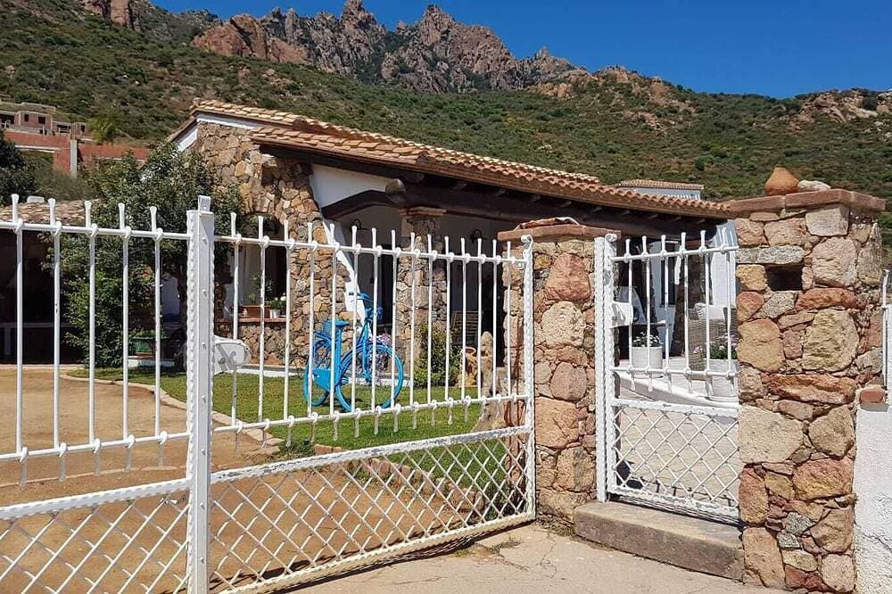Foto 2 von 30: 400 Mt Beach Single Villa Sea View With Private Pool