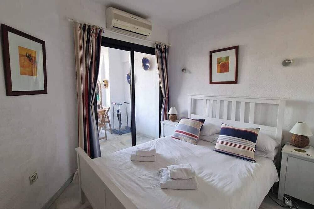 Foto 4 von 30: Condo with Pool & Mediterranean Views