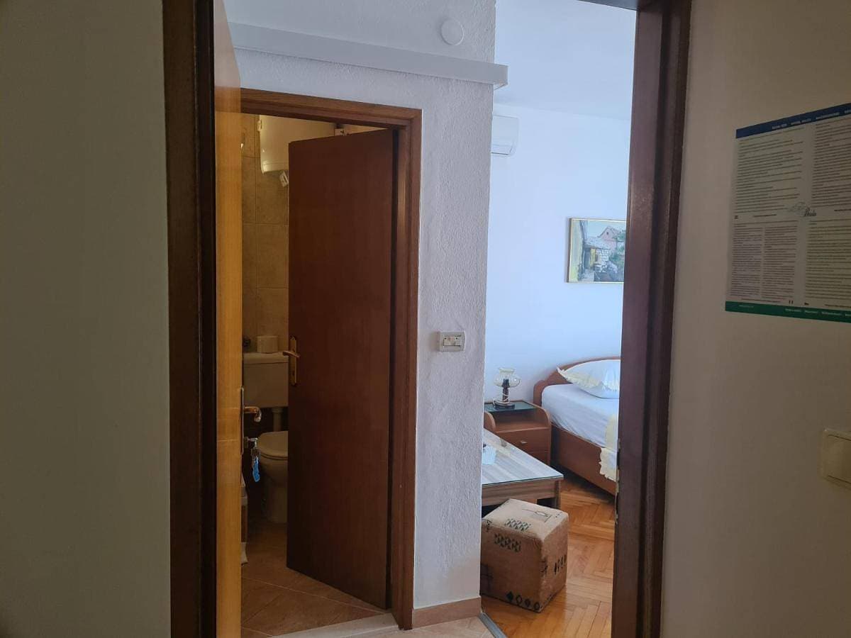Foto 4 von 26: Double Room with Balcony and Sea View