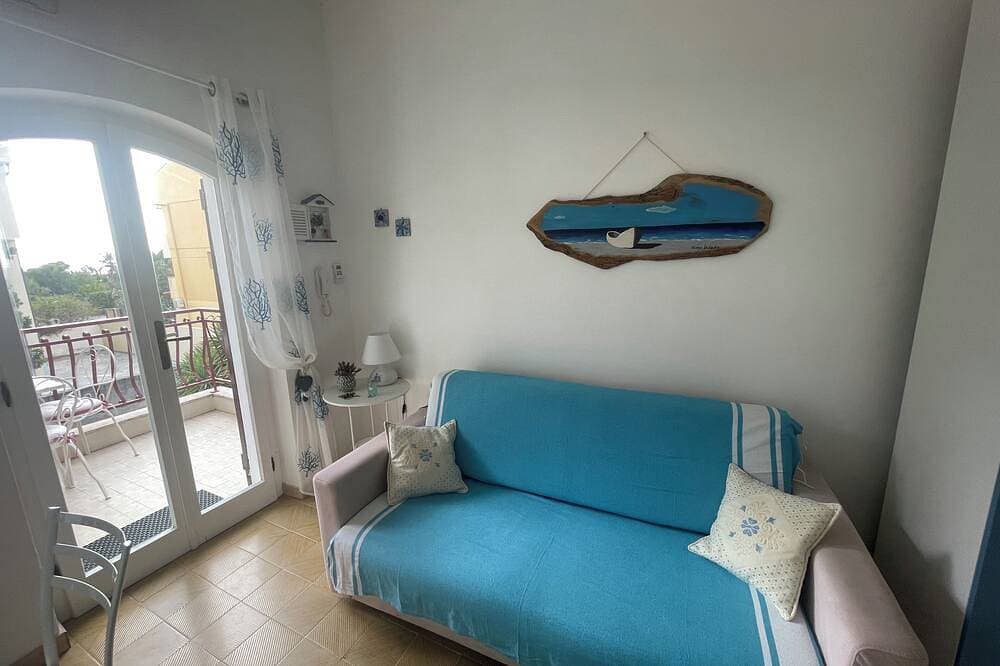 Foto 9 von 30: Alghero nur wenige Schritte vom Meer entfernt, Terrasse mit Blick auf Capo Caccia